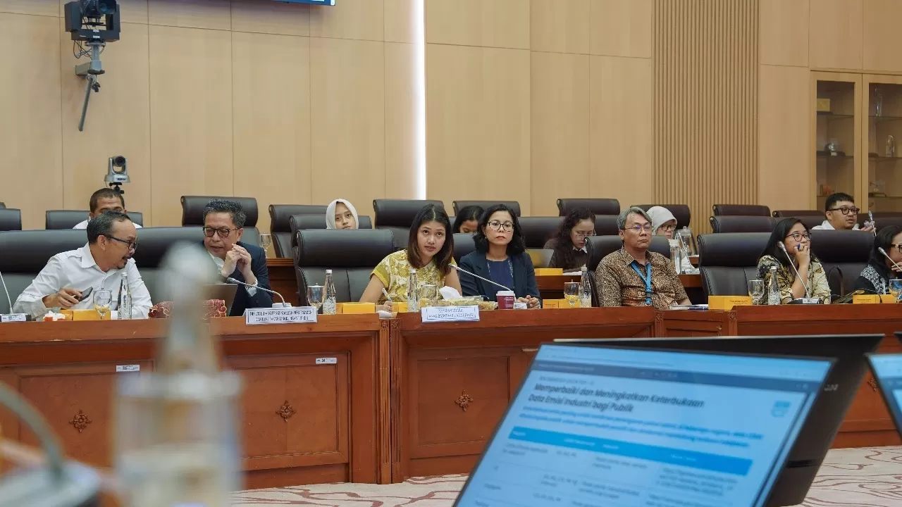 DPR Dorong Regulasi Ketat Industri dan BBM Ramah Lingkungan