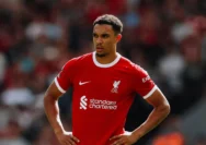 Drama Anfield Carragher Kecam Fans Liverpool Usai Imbang Arsenal
