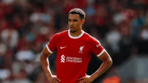 Drama Anfield Carragher Kecam Fans Liverpool Usai Imbang Arsenal