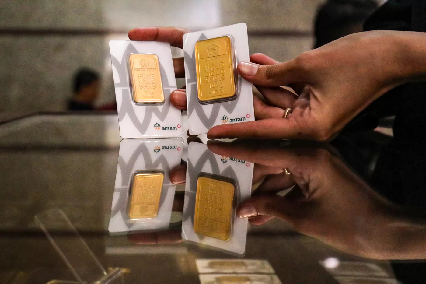 Harga Emas Antam Ambles Tajam Sentuh Rp1905000 per Gram