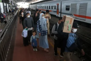 Libur Waisak 2025 Penumpang Kereta Api Tembus 100 Persen