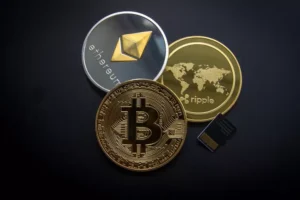 Lindungi Portofolio Panduan Aman Berinvestasi Kripto dengan Risiko Minim