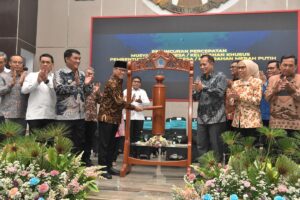 Menteri Desa Tekankan Transparansi Koperasi Merah Putih Anti Kongkalikong