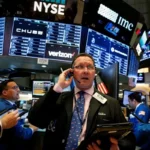 Wall Street Lesu Negosiasi Dagang AS China Jadi Bayang Bayang Resesi