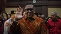 Hasto Persembahkan Karya Tulis Rutan Spesial untuk Megawati