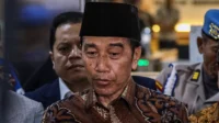 Jokowi Bela Gibran: Paket Presiden-Wakil Presiden Terancam Pemakzulan?