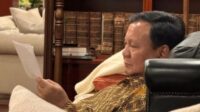 Haru Prabowo Terima Surat Menyentuh dari Siswa Sekolah Rakyat