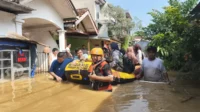 BAZNAS Bergerak Cepat: Evakuasi Korban Banjir Tangerang Selatan