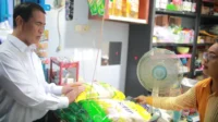 Beras Premium Kembali Ramaikan Rak Minimarket: Stok Tercukupi
