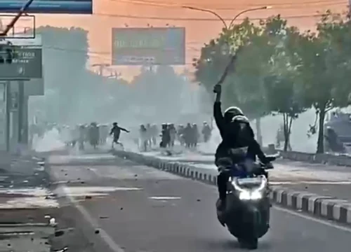 Mahasiswa Amikom Tewas Tragis Demo: BEM Ungkap Kekerasan Polisi?