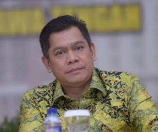 Adies Kadir Dilengserkan Nasib Politiknya di Golkar Terancam
