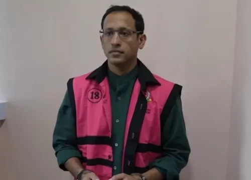 Nadiem Makarim: Rompi Pink, Borgol, dan Rahasia Tuhan yang Mengejutkan