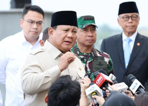 Prabowo Panggil Kepala BGN: Keracunan Makanan MBG, Ada Apa Gerangan?