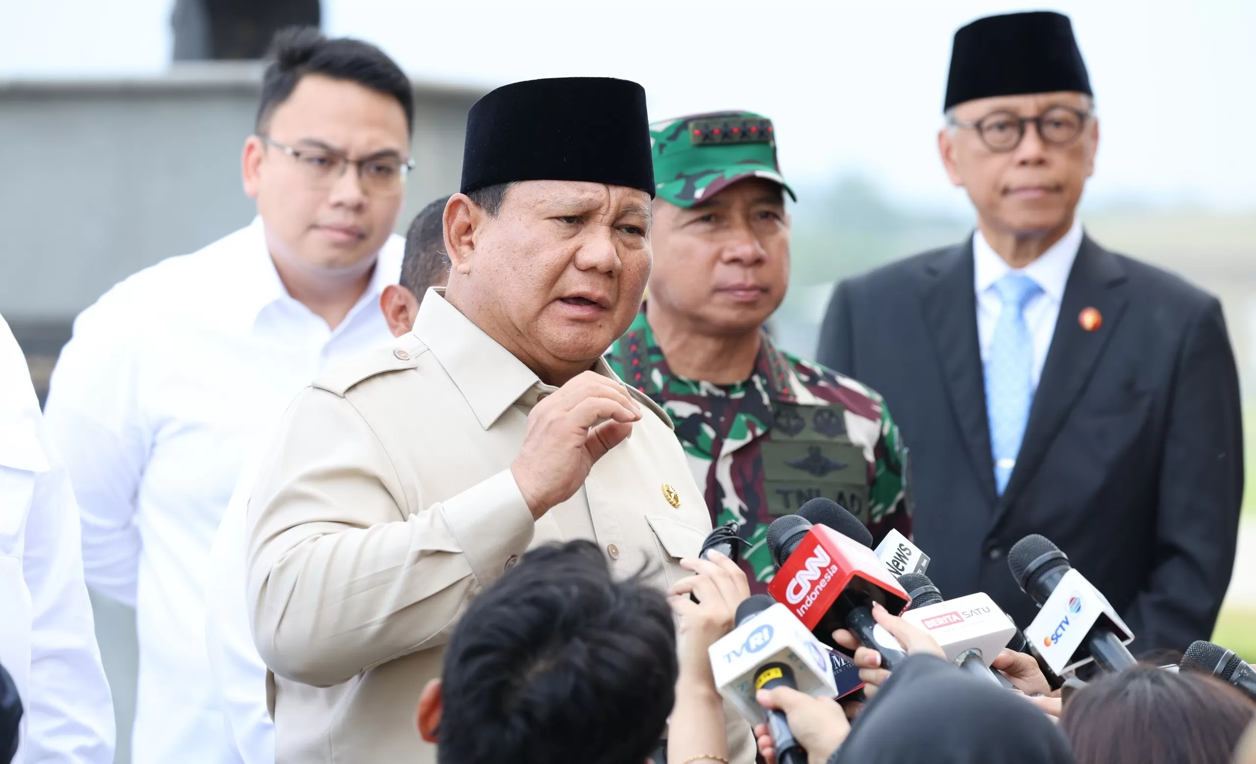 Prabowo Panggil Kepala BGN Keracunan Makanan MBG Ada Apa Gerangan