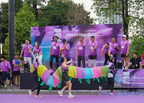 Pramono Anung Lepas Ribuan Pelari Amartha Run: GBK Bergetar Demi Hidup Sehat 2025
