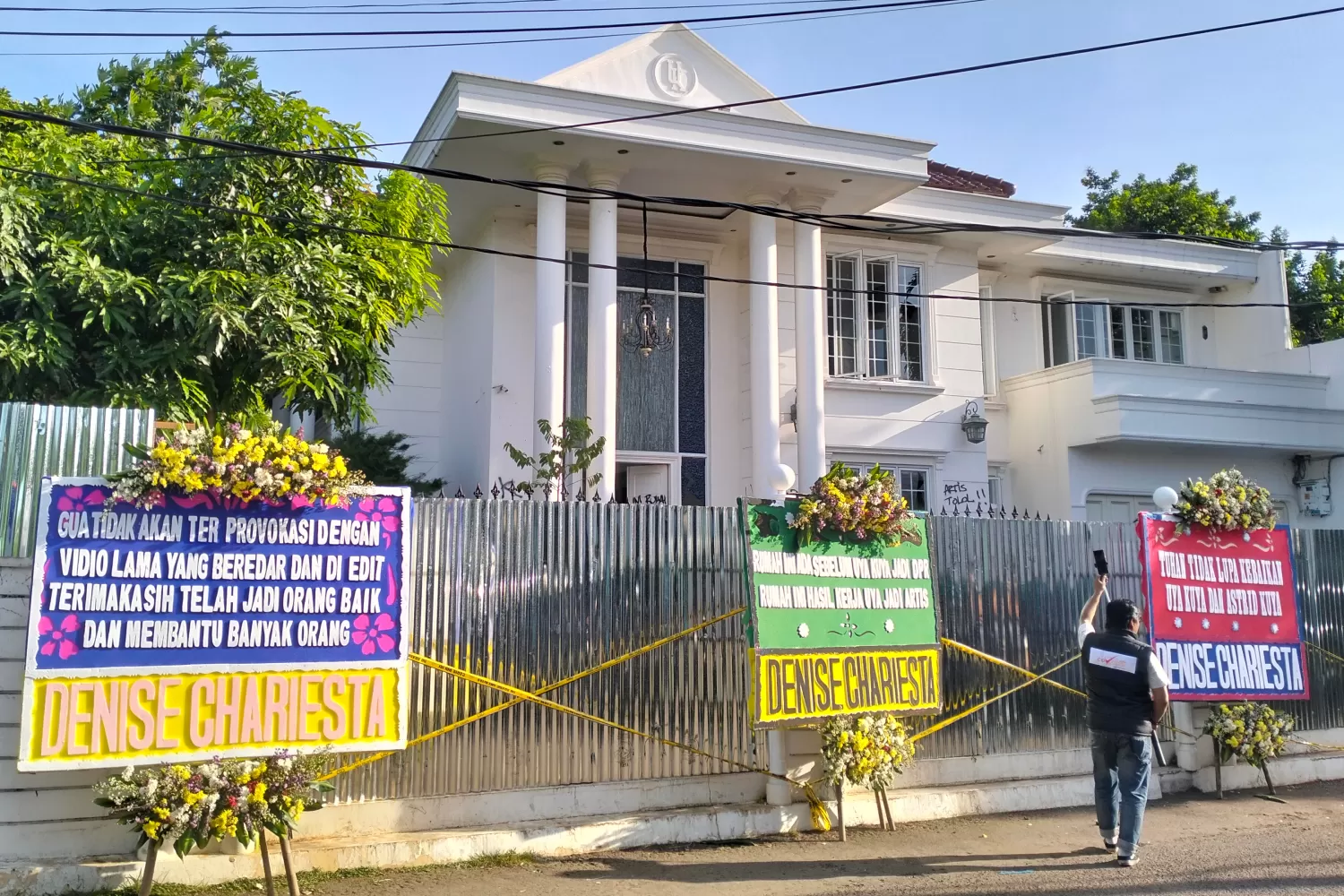 Rumah Uya Kuya Diserbu Jejak Tragedi Pondok Bambu Terkuak