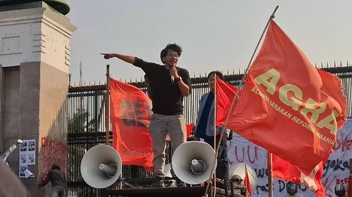 Skandal Mabes TNI Reaksi Mengejutkan Ferry Irwandi Terungkap