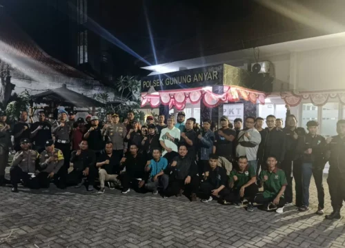 Tiga Pilar Bersatu: Rahasia Pengamanan Mako Polsek Gunung Anyar Terungkap?