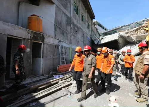 BNPB Ungkap Tragedi Al Khoziny: 14 Tewas, Puluhan Hilang, Ada Apa Sebenarnya?