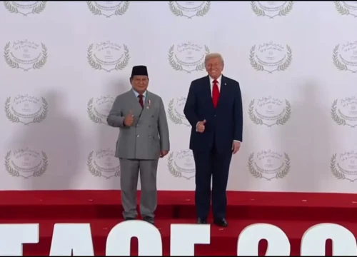 Jempol Prabowo di Gaza: Kode Rahasia atau Pesan Damai untuk Dunia ?
