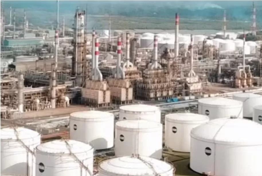 Kilang Minyak Memanas Adu Mulut Bahlil Purbaya Pertamina Turun Tangan
