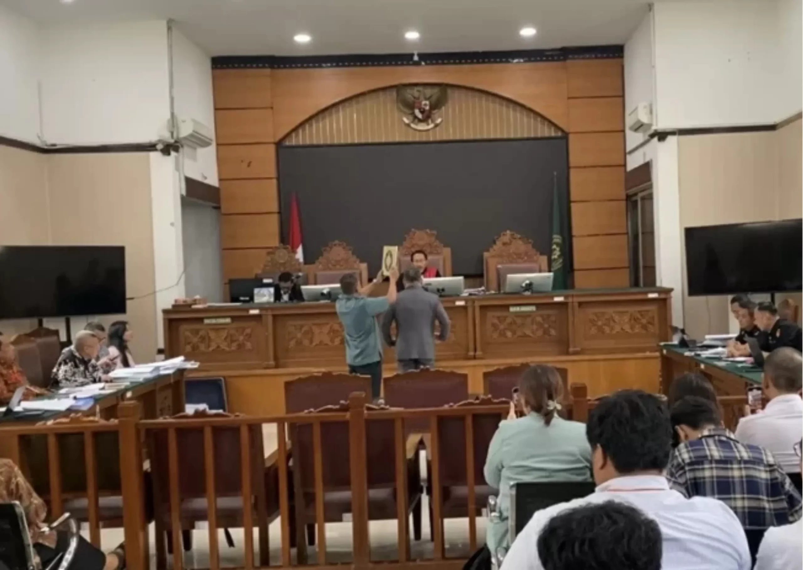 Kubu Nadiem Ultimatum Hadirkan Pakar Hukum UMJ di Sidang Ada Apa Sebenarnya scaled