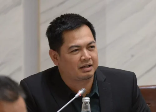 PKB Tegas Bela Menkeu: Utang Whoosh Tolak APBN, Ada Apa Sebenarnya?