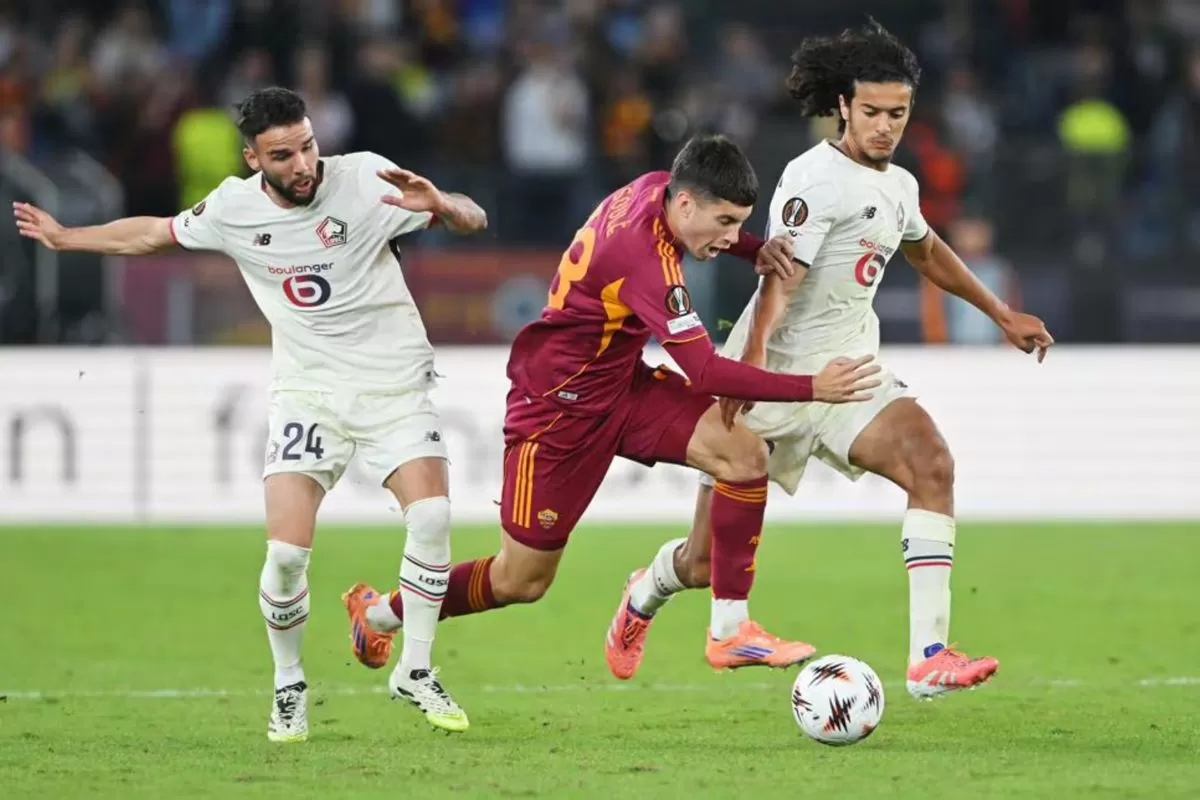 bVerdonk Jadi Pahlawan Lille Bungkam AS Roma di Olimpico Kejutanb