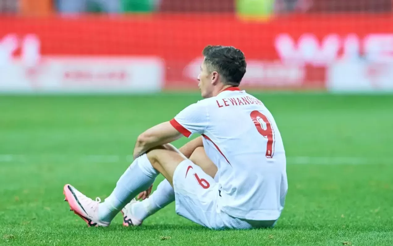 Badai Cedera Barcelona Menggila Lewandowski Robek Hamstring Krisis Makin Parah