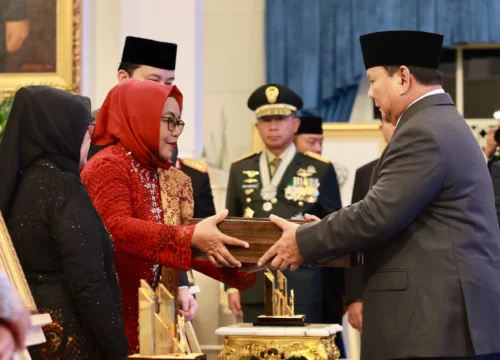 Keluarga Marsinah Terharu, Prabowo Wujudkan Mimpi: Pahlawan Nasional Akhirnya Disematkan