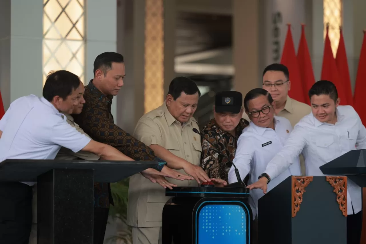Prabowo Janji Realisasikan Kereta Sumatera Sulawesi Efeknya Bikin Logistik RI Meringis
