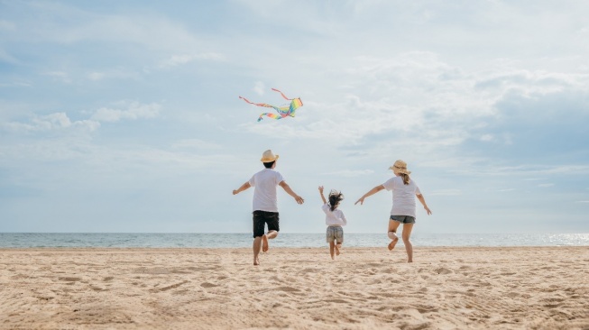 Temukan Surga Tersembunyi 7 Destinasi Akhir Tahun untuk Recharge Reconnect