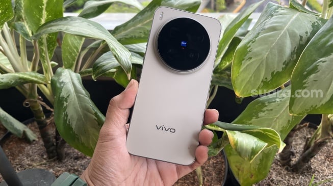Vivo X300 Ultra Tantang Xiaomi 14 Ultra dengan Kamera Spektakuler