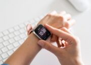 5 Smartwatch Baterai Awet Berhari hari Tetap Nyala Aplikasi Aktif Terus