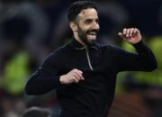 Amorim Berubah Pikiran Dulu Keras Kepala Kini Ucapkan Selamat Tinggal Formasi Tiga Bek