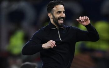 Amorim Berubah Pikiran Dulu Keras Kepala Kini Ucapkan Selamat Tinggal Formasi Tiga Bek