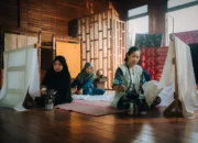 Astra Kembangkan Batik Singkawang Mandiri dan Maju