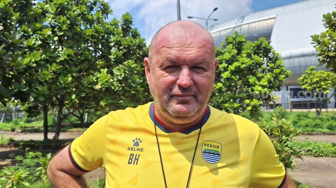 Hodak Yakin Persib Bandung Kuasai Puncak Klasemen Liga 1 Sampai Akhir