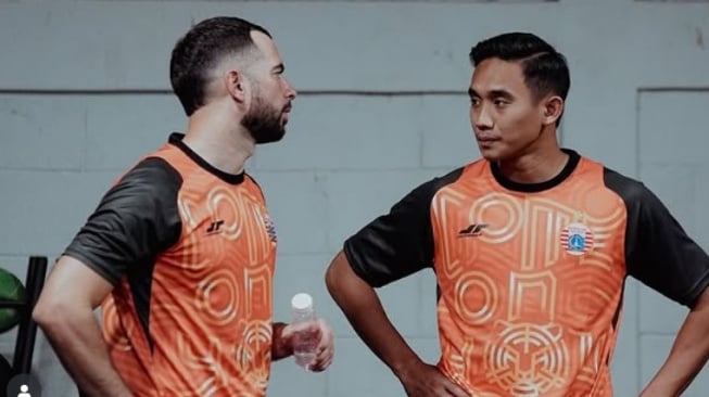 Jordi Amat Cetak Gol Spektakuler untuk Persija Singgung Istri Tercinta