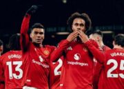 Neville Bongkar Taktik Amorim: Formasi 3-4-3 Bikin MU Mandek, Mengapa? 12 Neville Bongkar Taktik Amorim Formasi 3 4 3 Bikin MU Mandek Mengapa