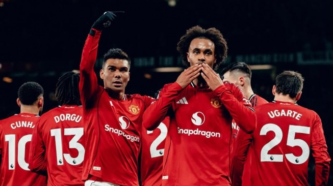 Neville Bongkar Taktik Amorim Formasi 3 4 3 Bikin MU Mandek Mengapa