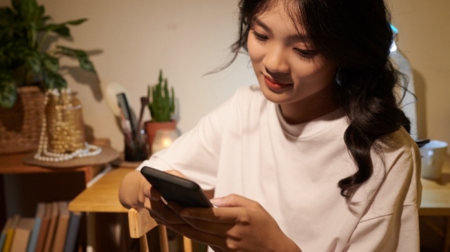 Rahasia Cuan Online 9 Cara Hasilkan Uang dari HP Kerja Tanpa Ngantor