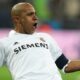 Roberto Carlos Bangkit Operasi Jantung Berisiko Berakhir Kini Melangkah Pulih