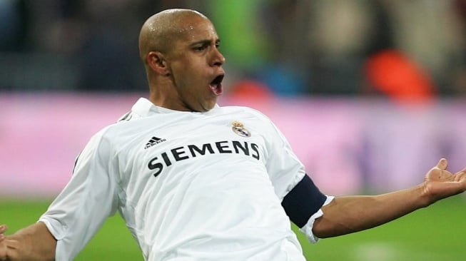 Roberto Carlos Bangkit Operasi Jantung Berisiko Berakhir Kini Melangkah Pulih
