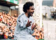 Zirkzee Starter MU AS Roma Wajib Waspada Transfer Impian di Ujung Tanduk