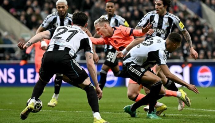 Drama Menit Akhir: Ketika Penalti Kontroversial Menghancurkan Hati Sang Pelatih