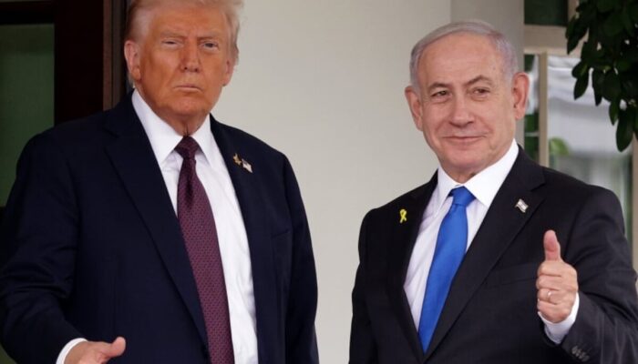 Bayang-bayang Rudal Iran: Ketika Trump dan Netanyahu Terjepit Krisis Domestik