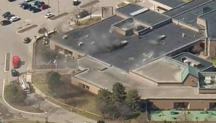 Detik-detik Mencekam di Michigan: Mobil Tabrak Sinagoge, Ratusan Anak Prasekolah Nyaris Jadi Korban