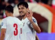 Misteri Absennya Sardar Azmoun dari Timnas Iran: Gegara Foto dengan Pejabat UEA? 10 Image from sport.detik.com