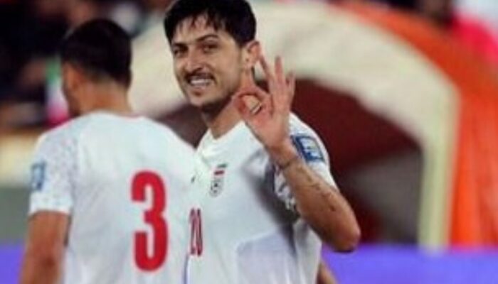 Misteri Absennya Sardar Azmoun dari Timnas Iran: Gegara Foto dengan Pejabat UEA?